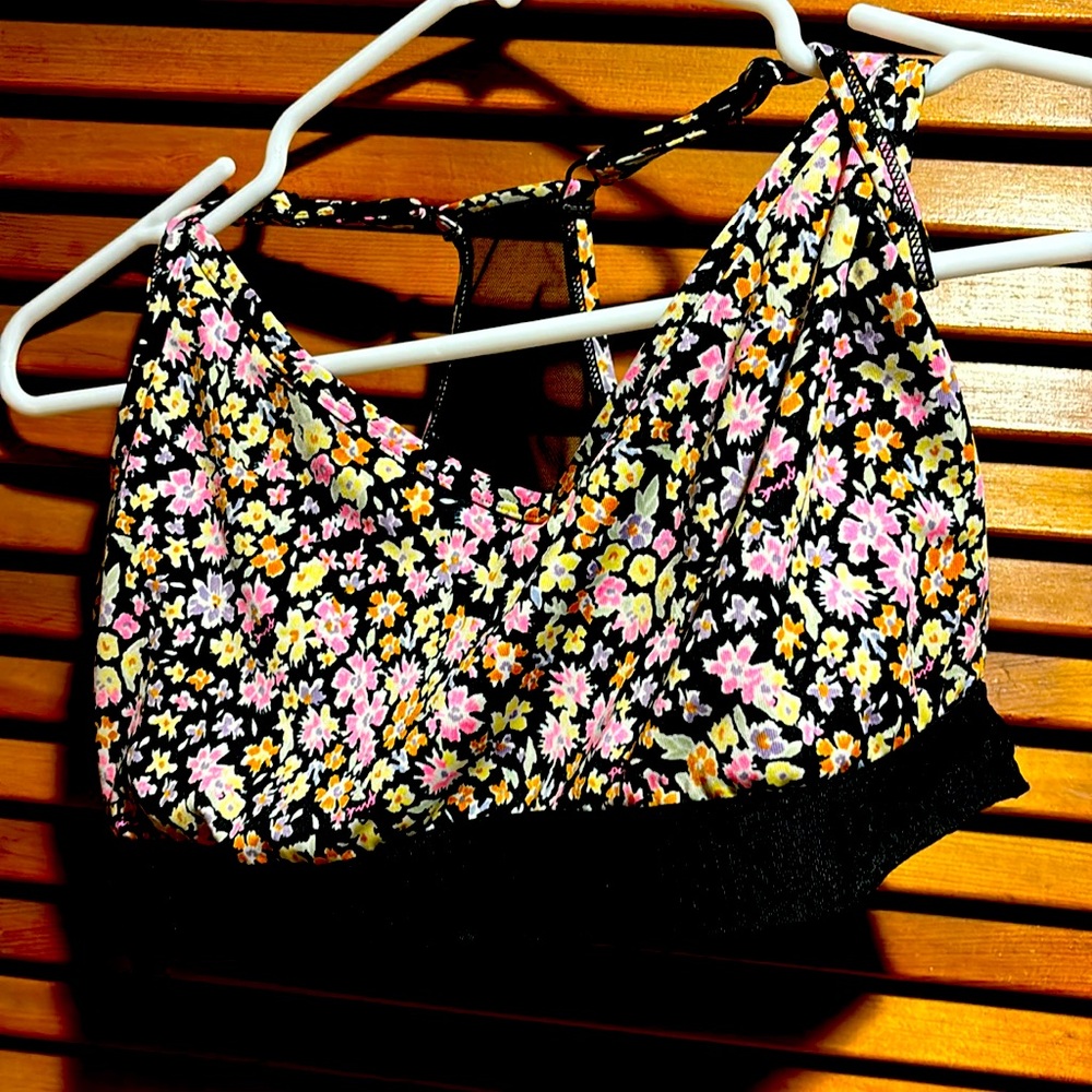 Victoria’s Secret PINK Sports Bra